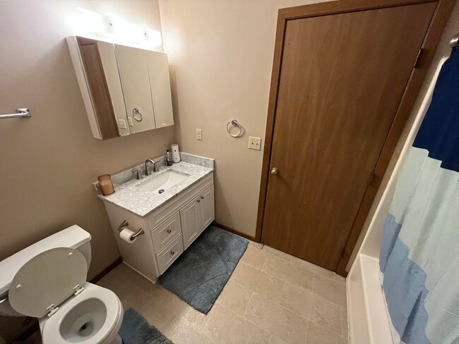 Photo - 924 4th St SW Unit 205