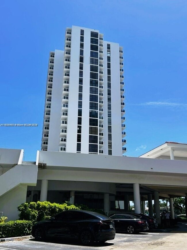 Building Photo - 20515 E Country Club Dr Unit 142 Rental