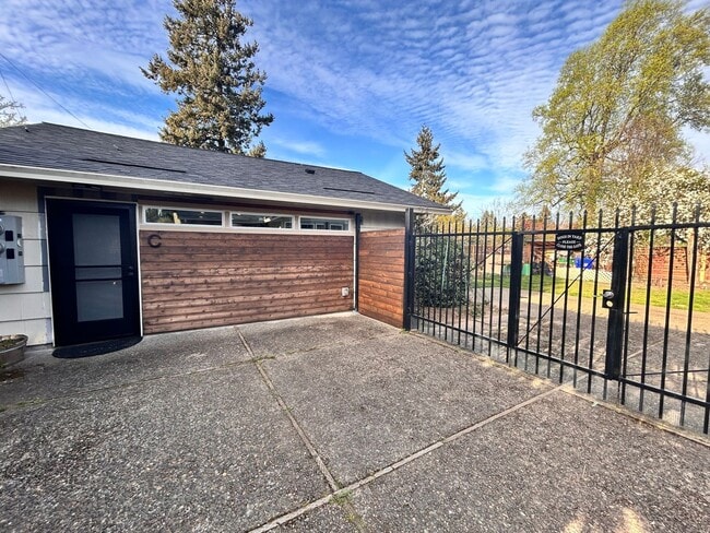 Photo - 12701 SE Salmon Ct Unit C