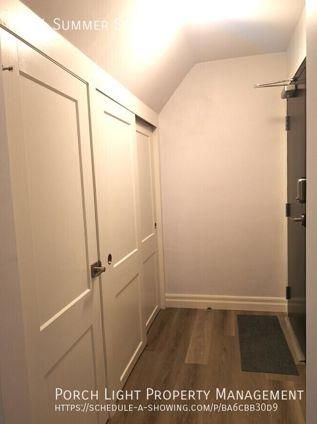 Photo - Cute 1 bedroom in great Niagara Falls  location - parking included! Unité 4