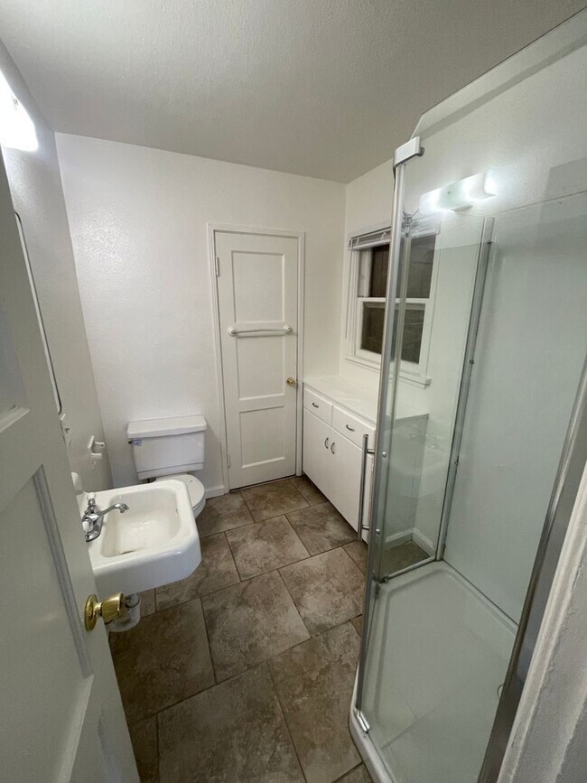 Photo - 407 Lincoln Ave Unit A