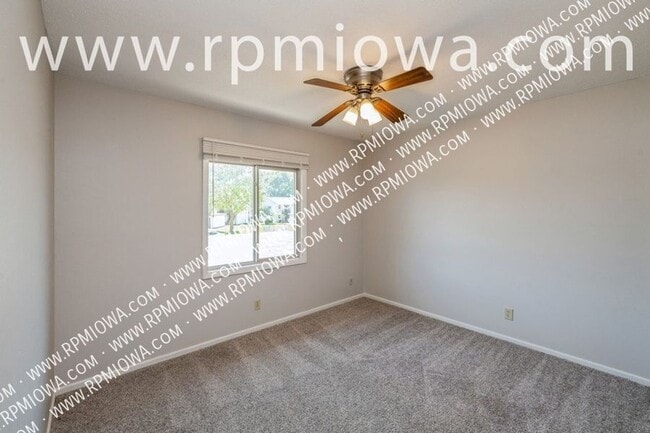 Photo - 2056 NW Hickory Ln