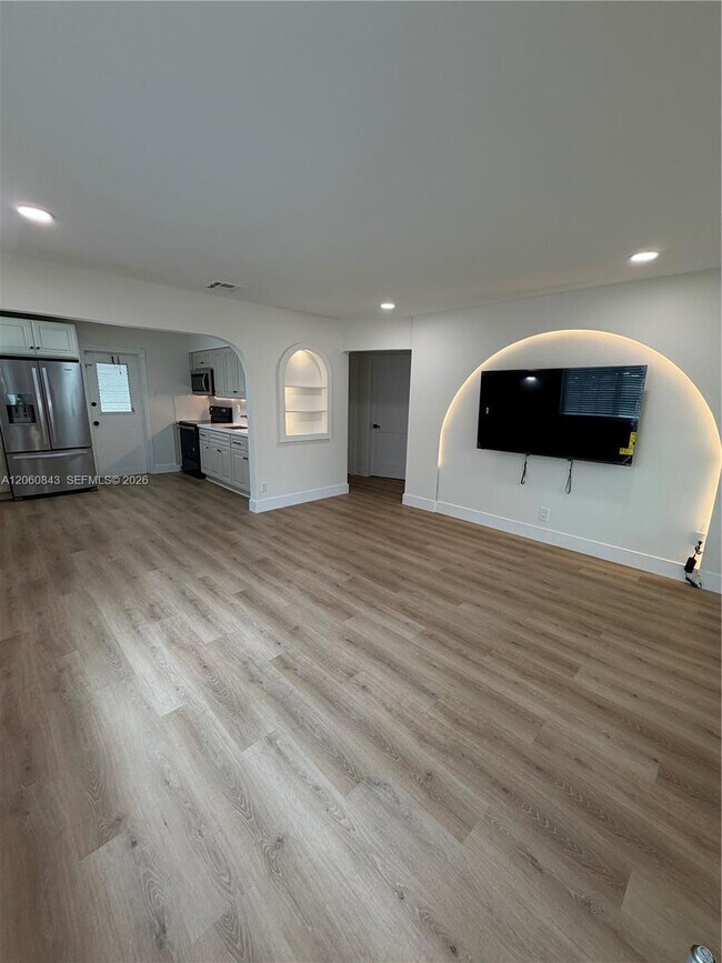708 SW 7th Ave Unit 1