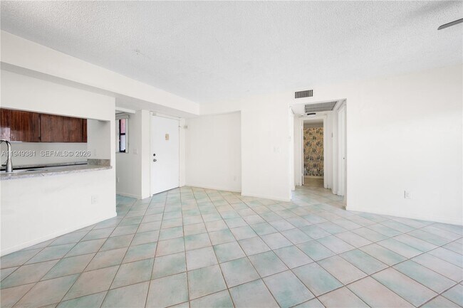 Photo - 20905 NE 8th Ct Unit 101-36