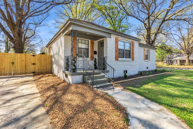 Photo - 4895 Helene Rd