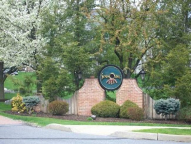 Great ‘Seven Oaks’ Condo - Great ‘Seven Oaks’ Condo