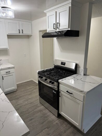 Photo - 927 W 19th St