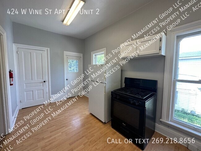 Photo - 424 W Vine St