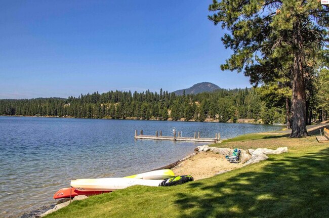 Photo - 22592 US-2 Casa