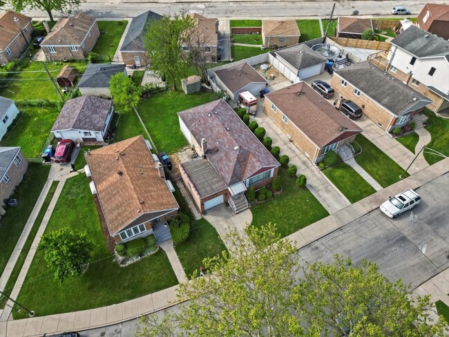 Photo - 4223 W 82nd St