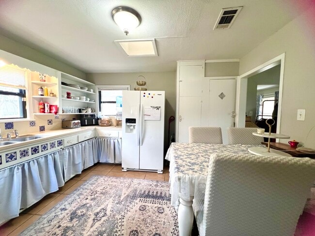 Photo - 7357 Brace St