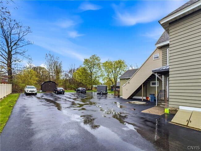 Photo - 9595 Brewerton Rd