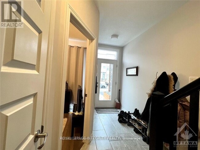 Photo - 917 Moses Tennisco St