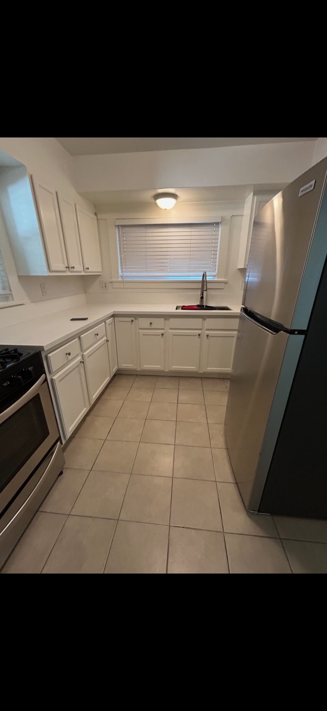 Photo - 309 E Wilson Ave