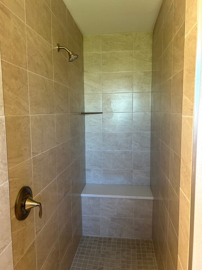 Photo - 2400 Carpenter Ln