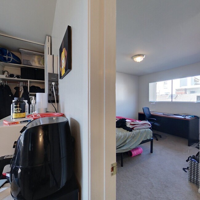 Photo - 2525 Benvenue Ave