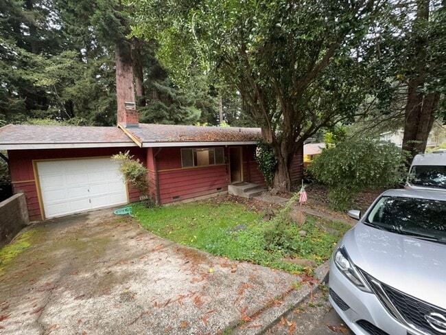 Building Photo - 3 Bedroom 2 Bath Home Located in Arcata!