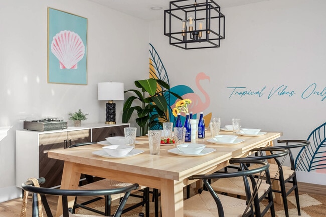 Photo - 233 E Overbrook St Unit ID1053145P