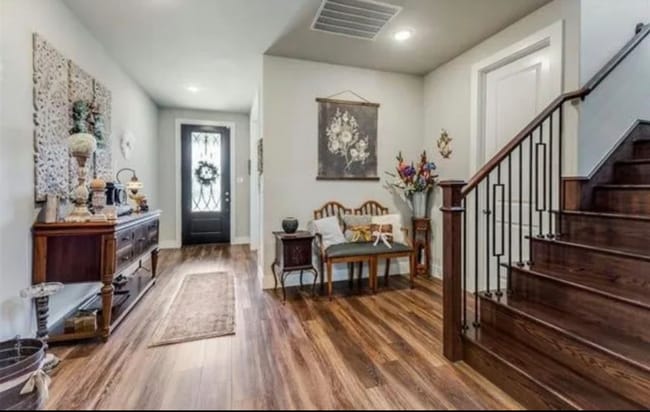 Photo - 1312 Caprock Dr