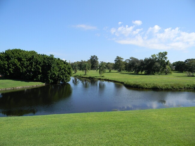 Photo - 2040 Greenview Shores Blvd Unit 211