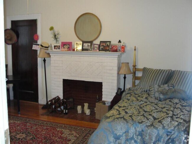 Building Photo - 20 Glenville Ave Unit 15 glevnville ave Rental