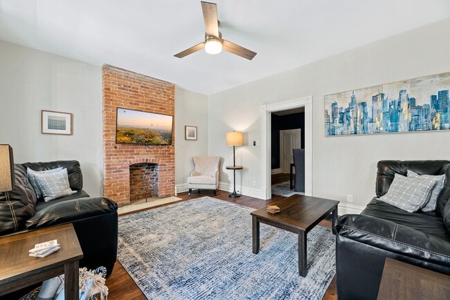 374 E Whittier St Unit 374