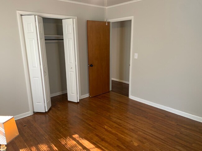 805 N Hall Ave