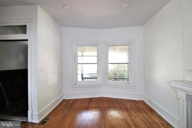 Photo - 416 S 45th St House