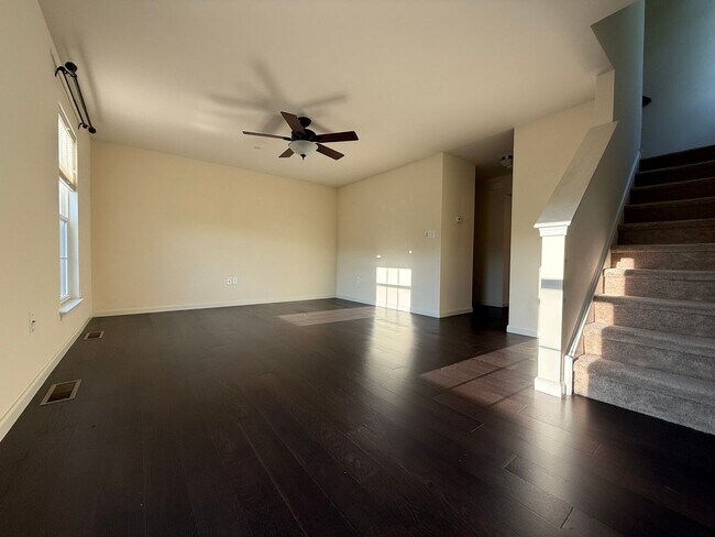 Photo - 136 Kestrel Ln