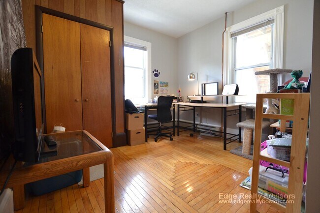 Photo - 315 Warren St Unit 2