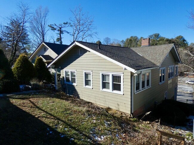 Building Photo - 1920s Craftsman Bungalow in Norwood Park -... Rental