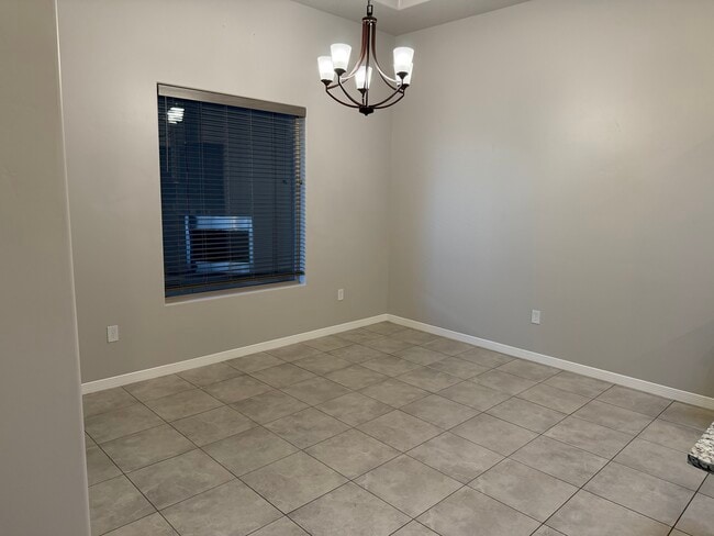 Photo - 3066 Don Buck Dr