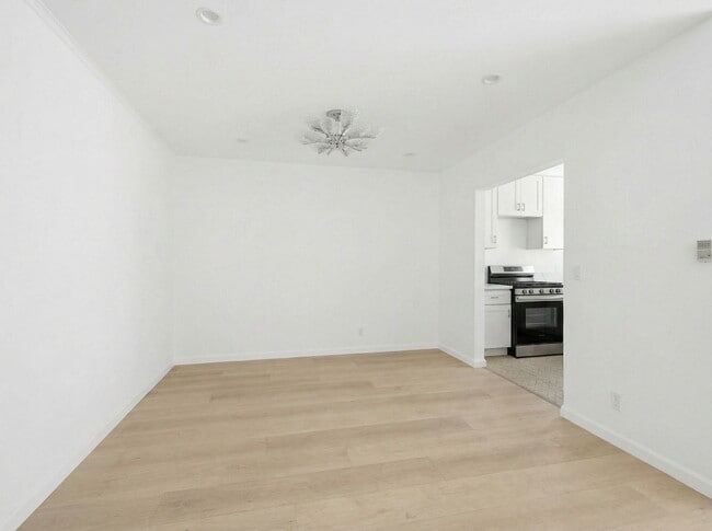 Photo - 337 Rexford Dr Unidad 3