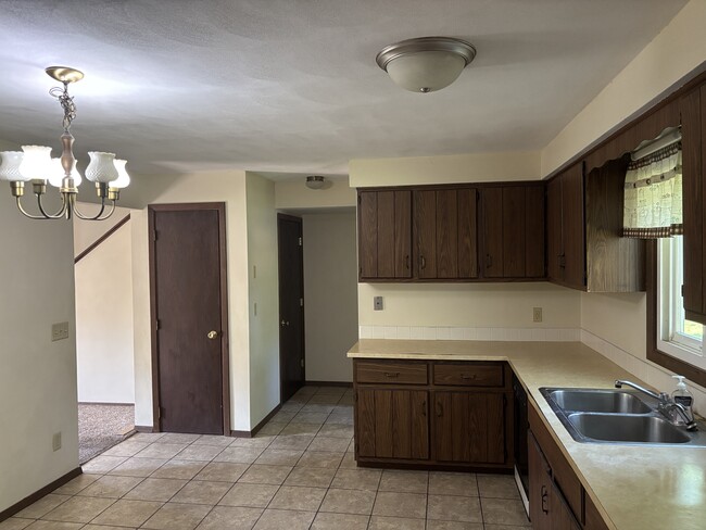 Photo - 2419 S Schaefer St