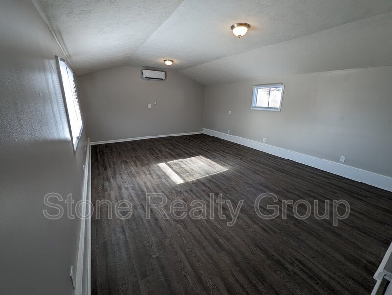 Photo - 1465 S 18th St