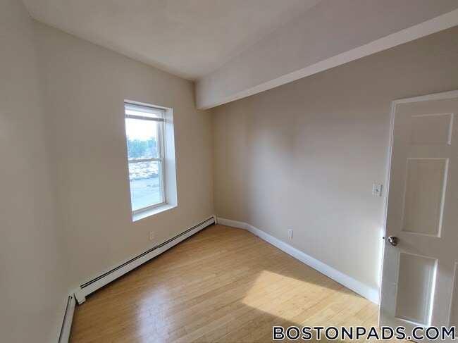 Photo - 338 Warren St Unit 3