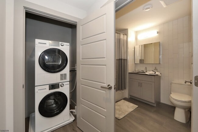 Photo - 548 Franklin Ave Unit 211