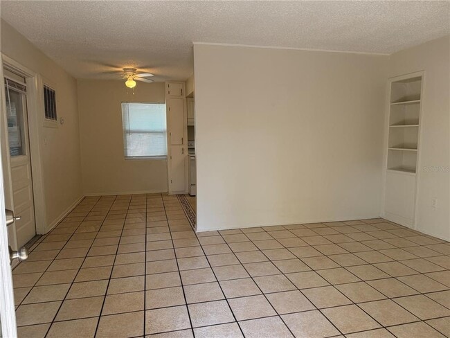 Photo - 817 Margo St