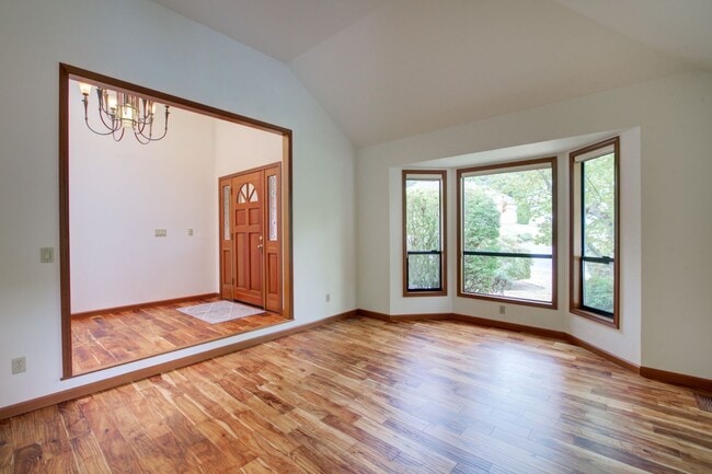 Photo - 5bd/3.5ba Bellevue Home