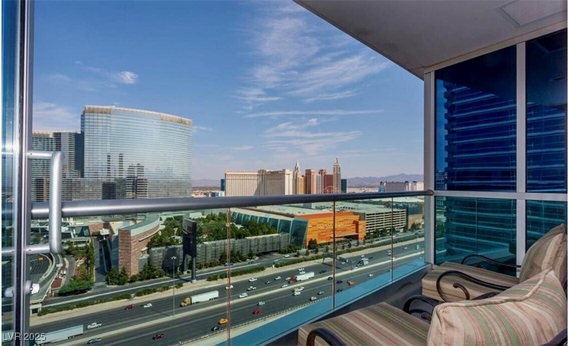 Photo - 4575 Dean Martin Dr Unidad 3007