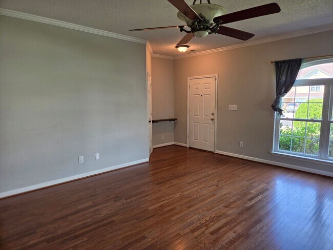 2607 Quail Ridge Ln SW