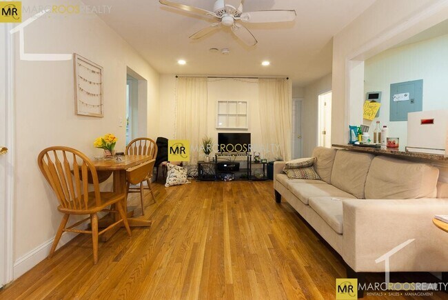 Photo - 76 Egmont St Unit 3