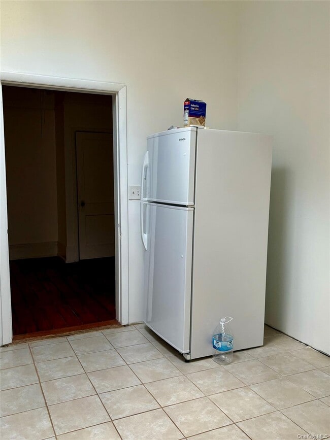 Photo - 469 Hurd Rd Unit 4