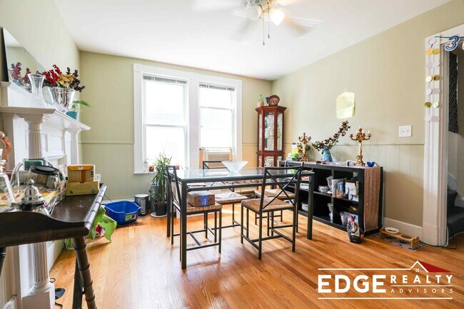 Photo - 21 Falkland St Unit 4