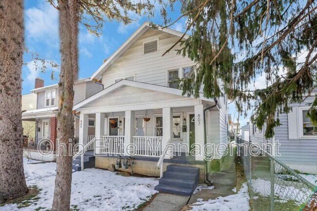 Photo - 807 E Deshler Ave