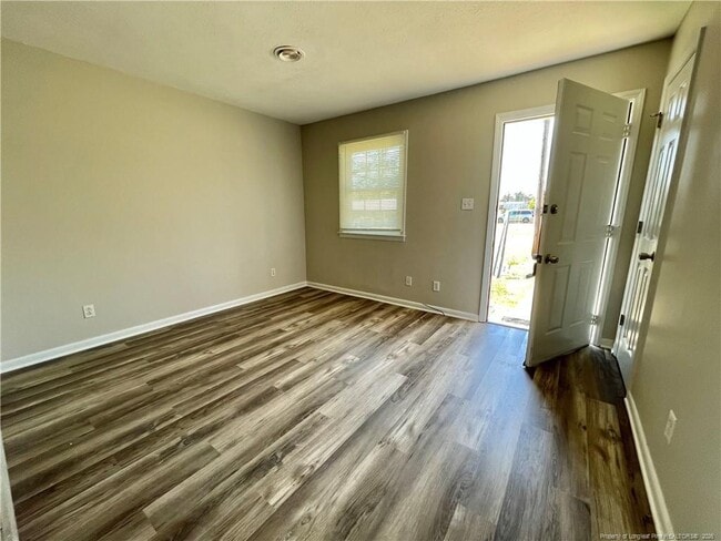 Photo - 264 Squire Ln