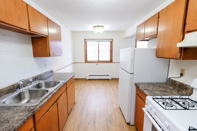 Photo - Grand Vista Apartments