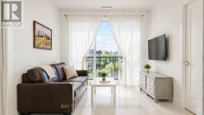 Photo - 415 Main St W Unit 708