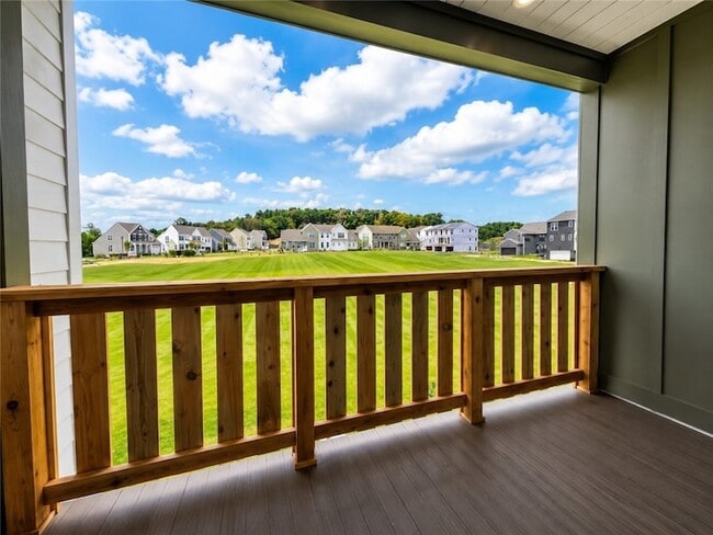 307 Palisade Wy