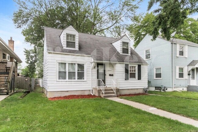 Photo - 14840 Grant St